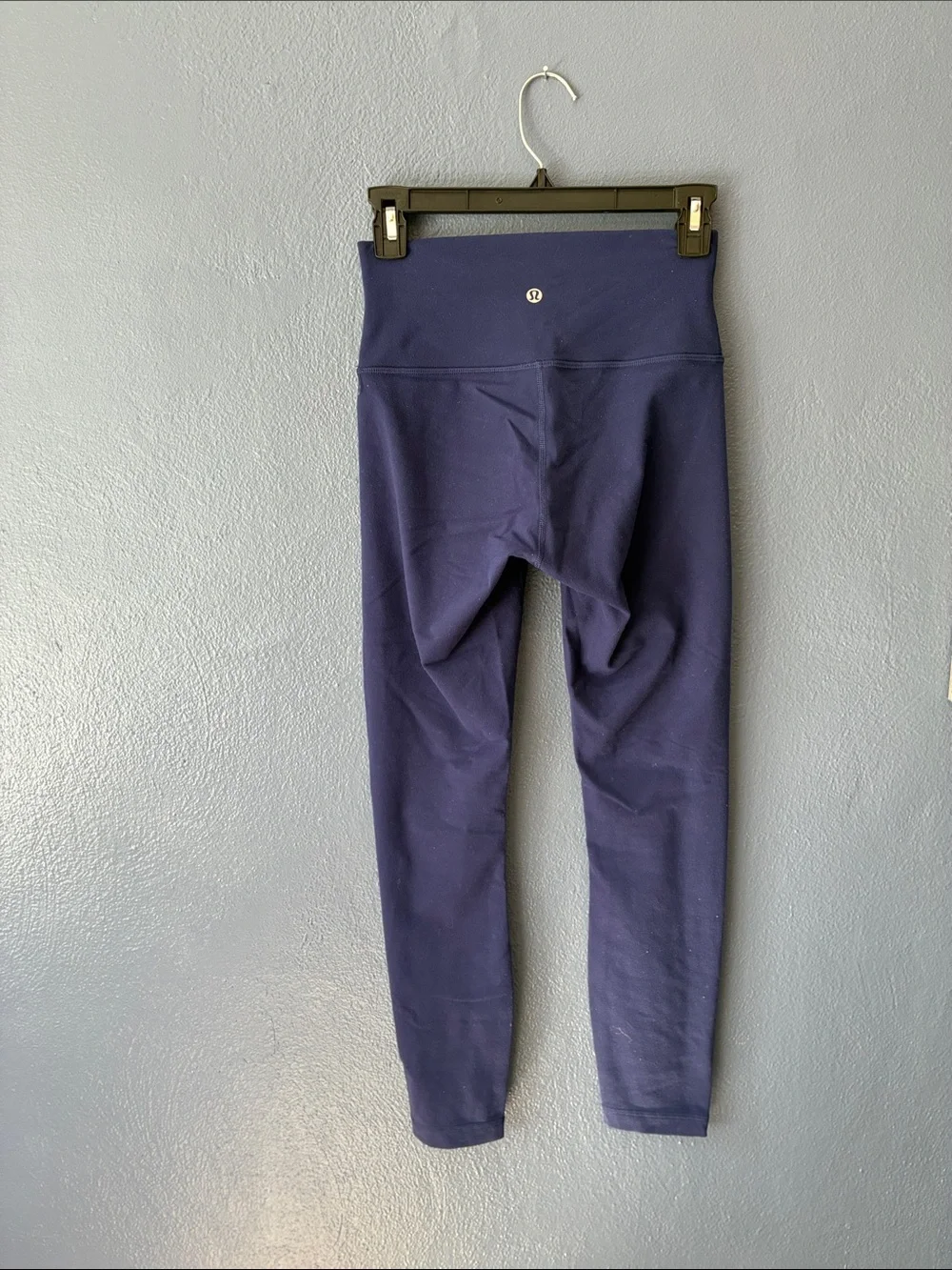 Lululemon High-Waisted Navy Athletic Leggings Size 4